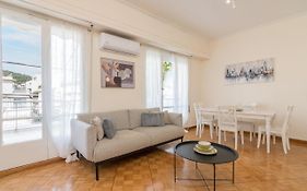 Phaedrus Living: City Center Flat Michalakopoulou